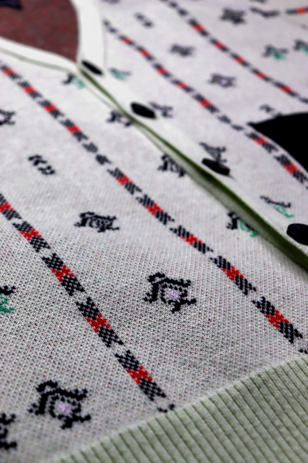 AMAZIGH BUTTON CARDIGAN